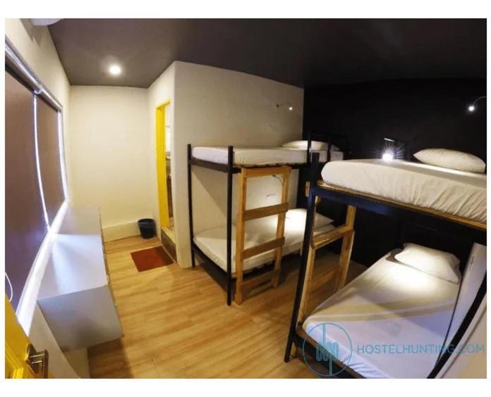 Revopackers Beds And Bunks Hostel Kuala Lumpur Exterior photo