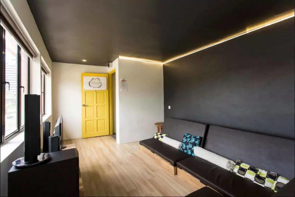 Revopackers Beds And Bunks Hostel Kuala Lumpur Exterior photo
